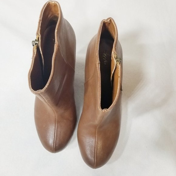 MOSSIMO Faux Brown Leather Wedge Bootie Sz 5-1/2 - Picture 4 of 7